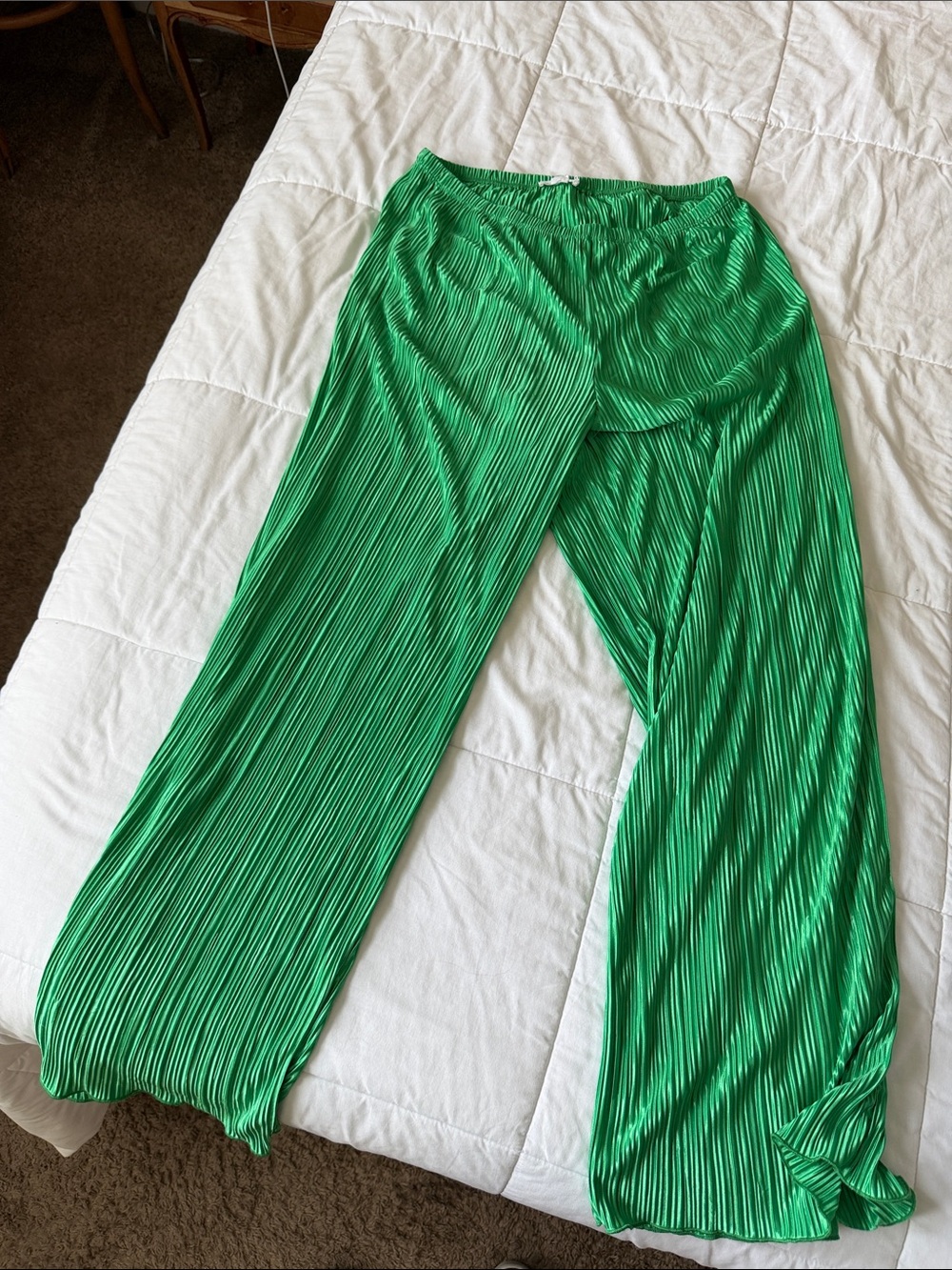 Good American Bright Green Pleated Wide-Leg Leggings